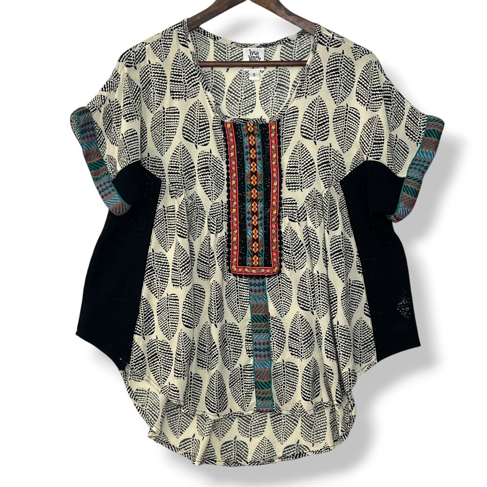 Ivy Jane Blouse S Black White Leaf Embroidered Boho Rayon Festival Artsy Folk
